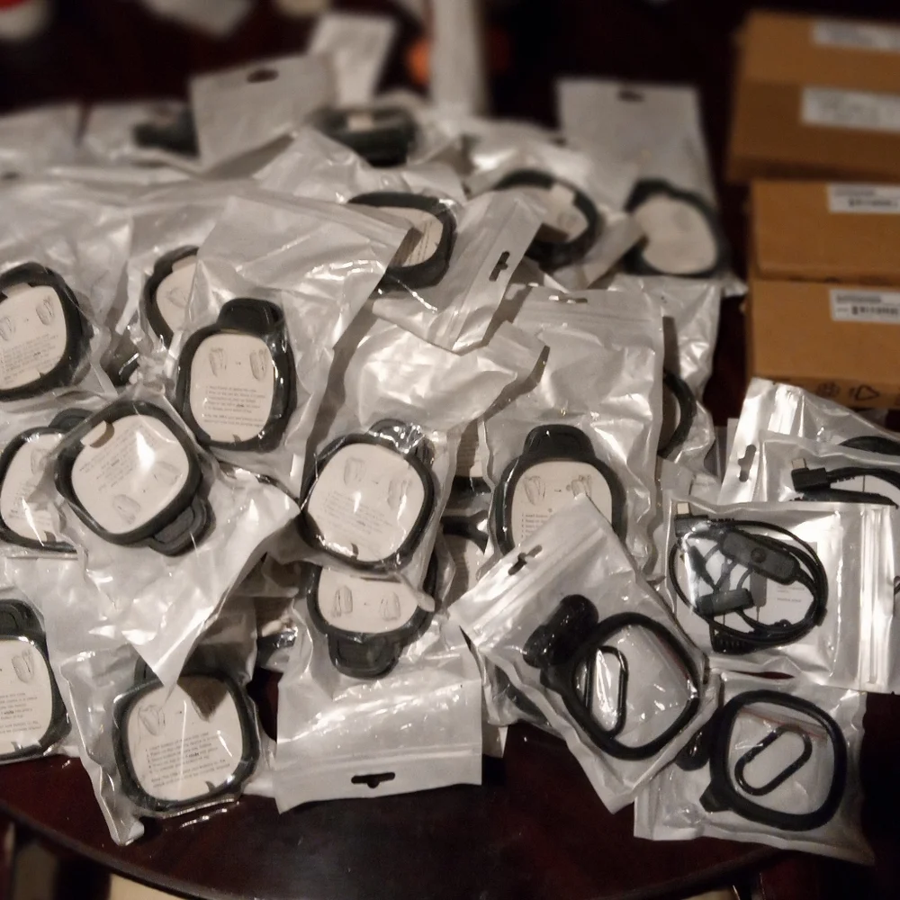 For swivel earpiece with pit and slim plug, 45 spring clip kits, 4 hs cont.,1ear